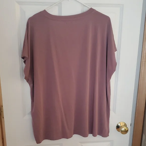 *Edge Purple Relaxed Blouse V-Neck - Picture 5 of 5